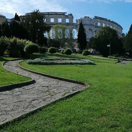 Mila * Pula
